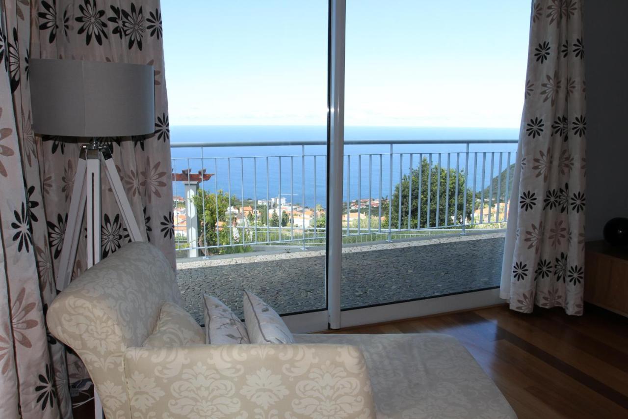 Villa Abreu - A Wonderful Ocean View Calheta  Exterior photo
