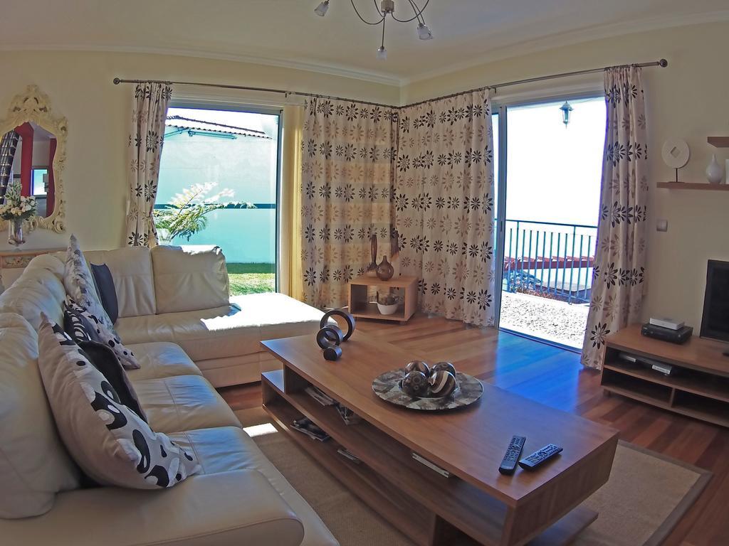 Villa Abreu - A Wonderful Ocean View Calheta  Exterior photo