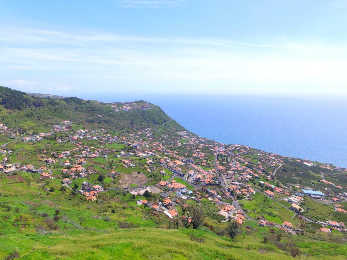 Villa Abreu - A Wonderful Ocean View Calheta  Exterior photo